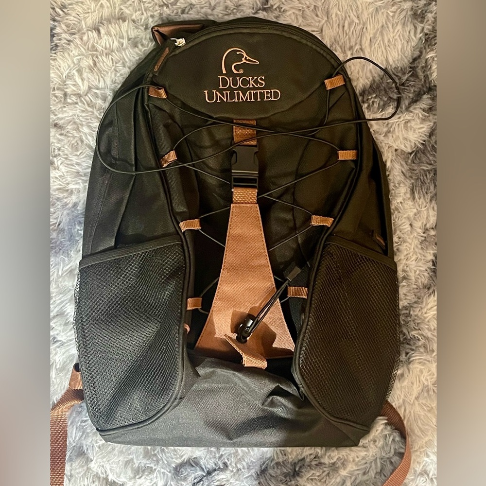 DU DUCKS UNLIMITED Traveler Backpack NEW without Tags 18 X 13 X 7 Polyester